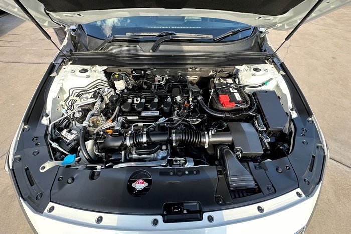 2019 Honda Accord VTi-LX 10th Gen MY19 White