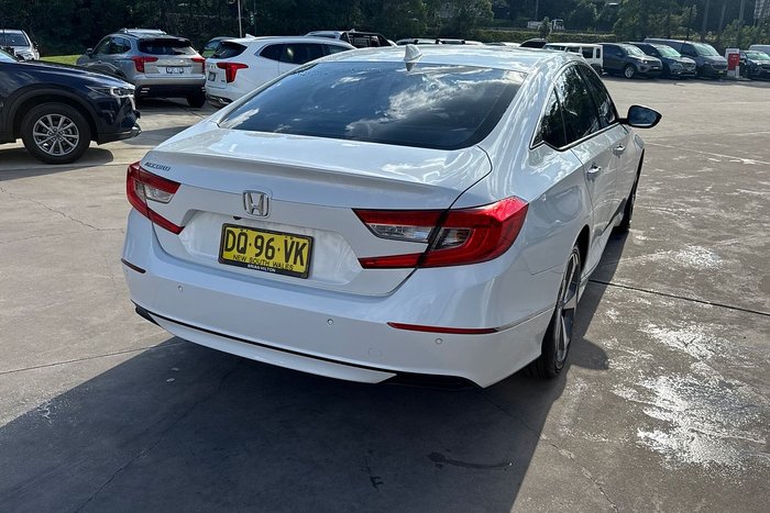 2019 Honda Accord VTi-LX 10th Gen MY19 White