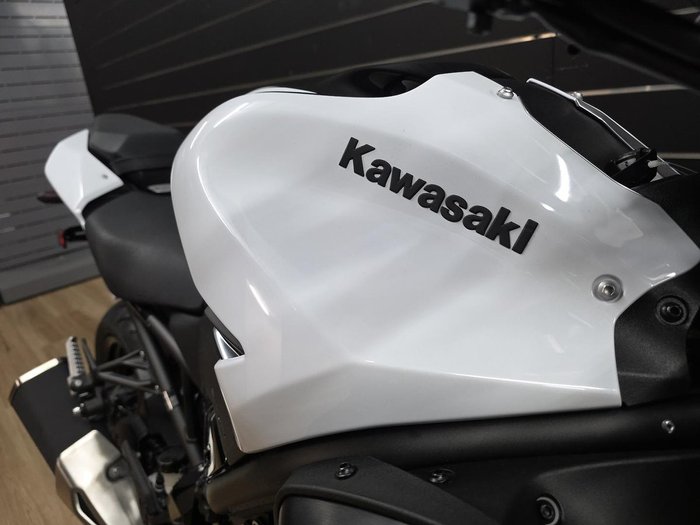 2026 Kawasaki 2026 Kawasaki 900CC Z900 White