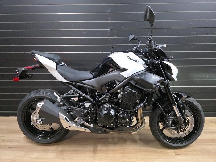 2026 Kawasaki 2026 Kawasaki 900CC Z900 White