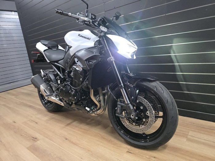 2026 Kawasaki 2026 Kawasaki 900CC Z900 White