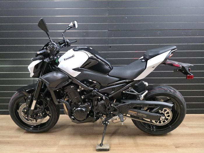 2026 Kawasaki 2026 Kawasaki 900CC Z900 White