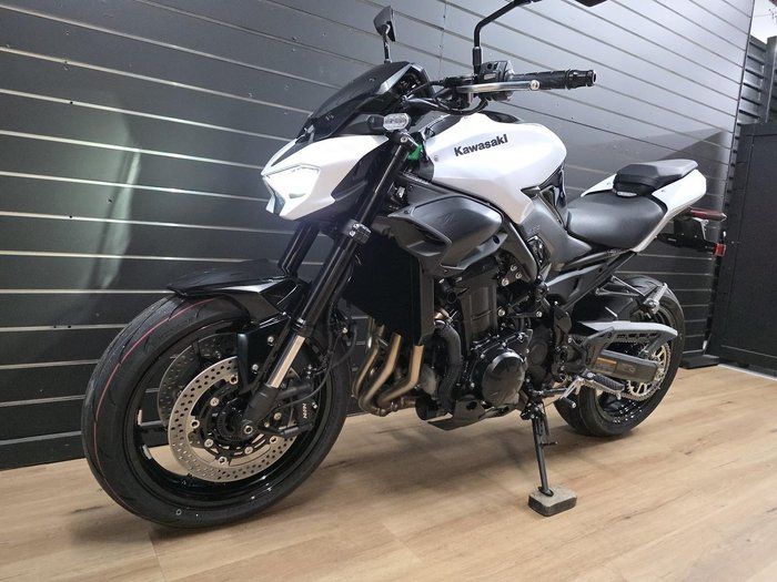 2026 Kawasaki 2026 Kawasaki 900CC Z900 White