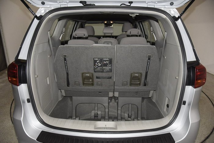 2020 Kia Carnival S