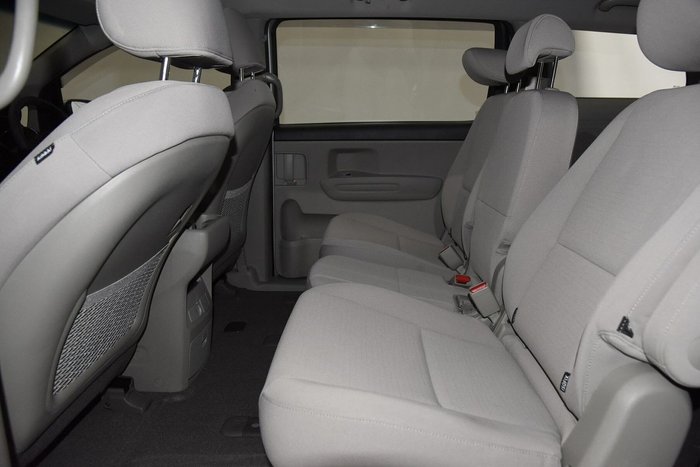 2020 Kia Carnival S