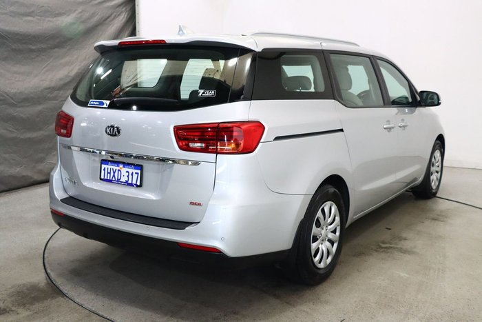 2020 Kia Carnival S
