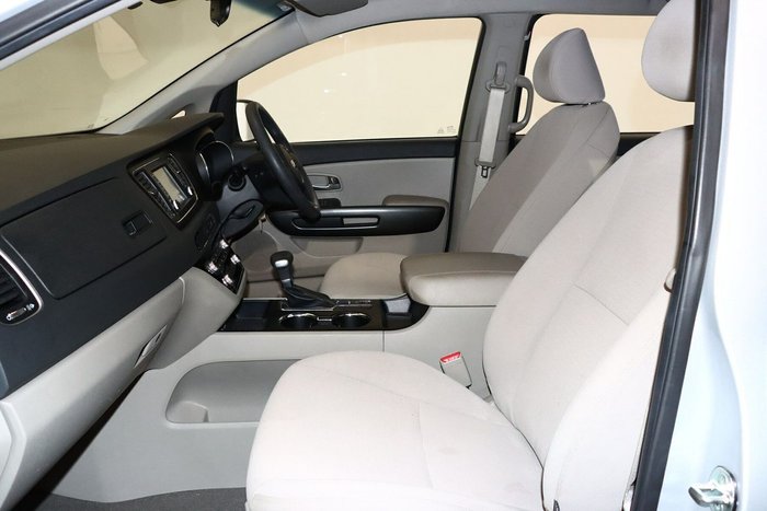 2020 Kia Carnival S