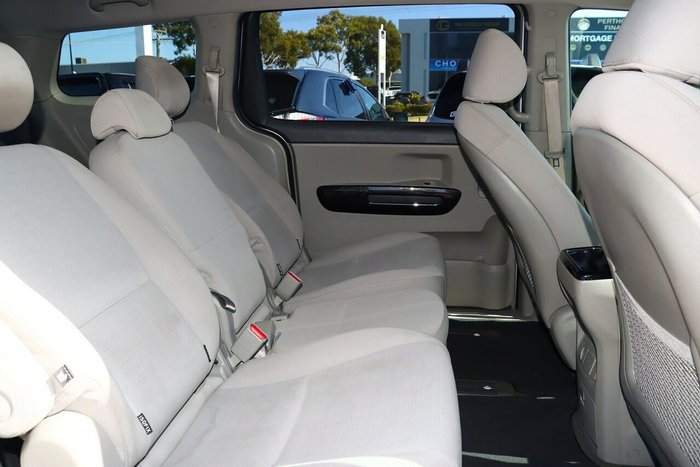 2017 Kia Carnival Si