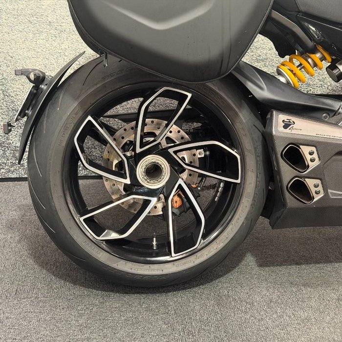 2022 DUCATI DIAVEL V4 Black