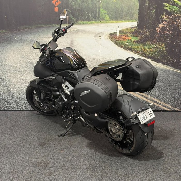 2022 DUCATI DIAVEL V4 Black