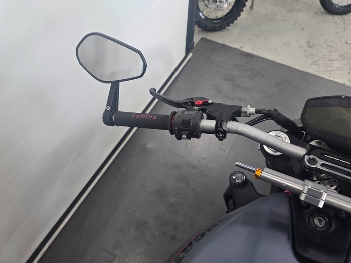 2016 DUCATI MONSTER 821 GREY