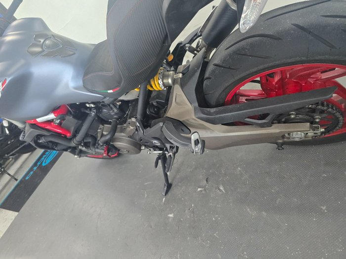 2016 DUCATI MONSTER 821 GREY