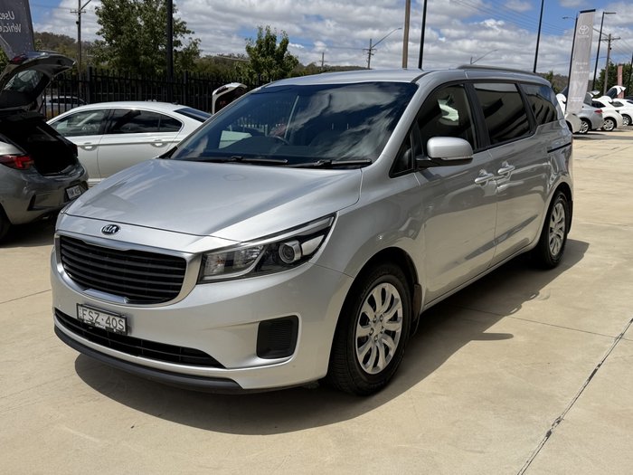 2018 Kia Carnival S