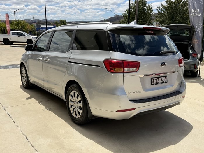 2018 Kia Carnival S