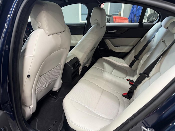 2020 Jaguar XE P300 R-Dynamic SE X760 MY20 Portofino Blue