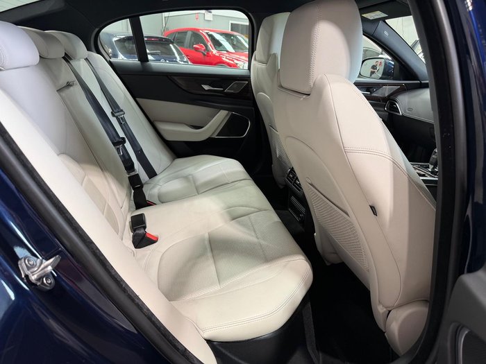 2020 Jaguar XE P300 R-Dynamic SE X760 MY20 Portofino Blue