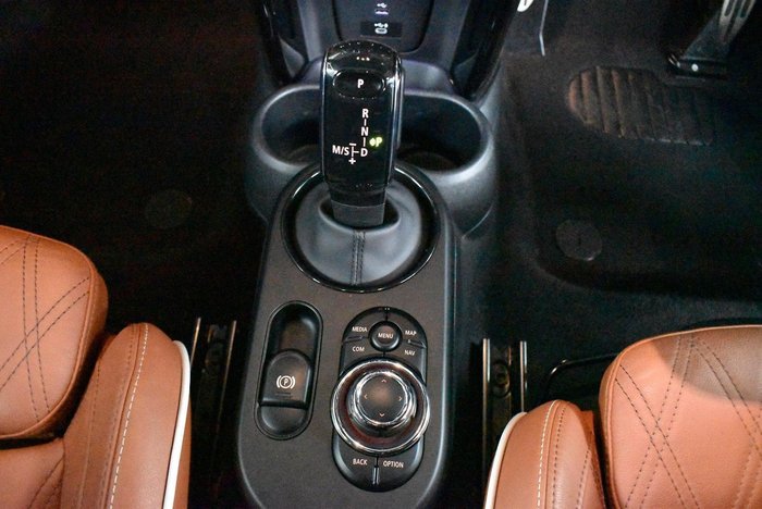 2022 MINI Hatch John Cooper Works Classic