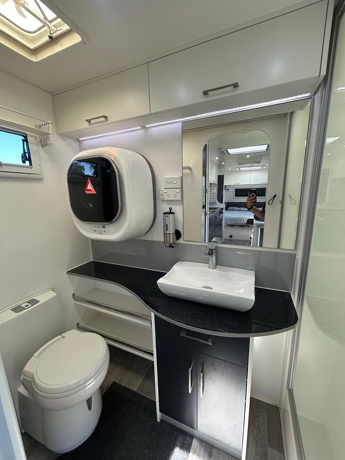 2018 New Age Caravans Big Red Deluxe