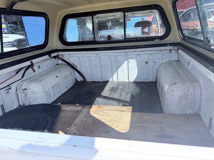 2010 Nissan Navara ST-R D22 MY09 4X4 Artic White