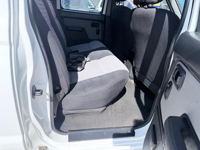 2010 Nissan Navara ST-R D22 MY09 4X4 Artic White