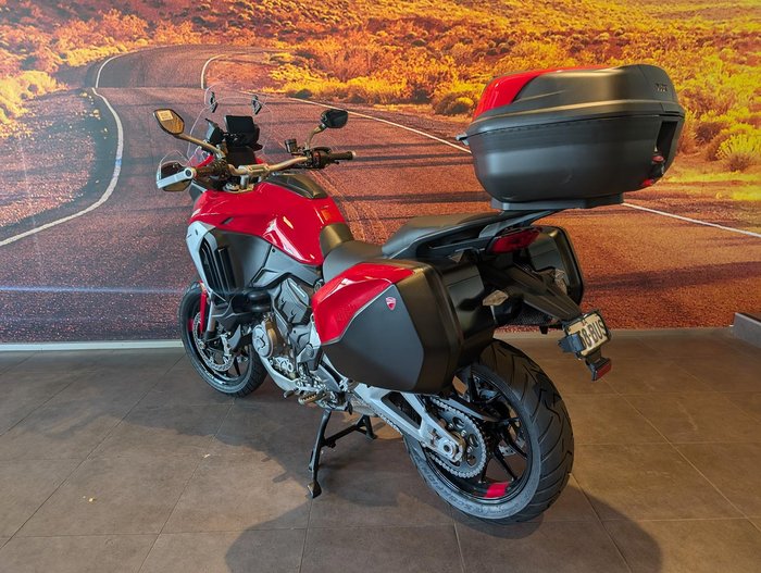2023 Ducati Multistrada V4S Multistrada Red