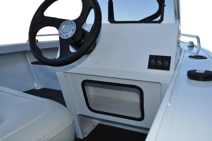 2026 Stacer 449 Outlaw Side Console