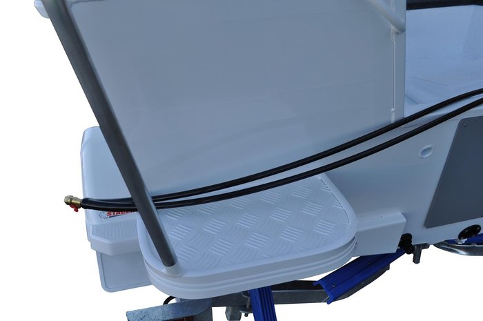 2026 Stacer 449 Outlaw Side Console