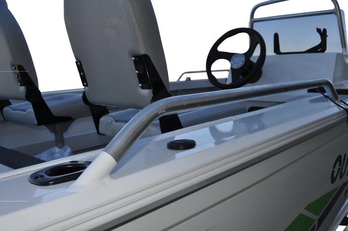 2026 Stacer 449 Outlaw Side Console