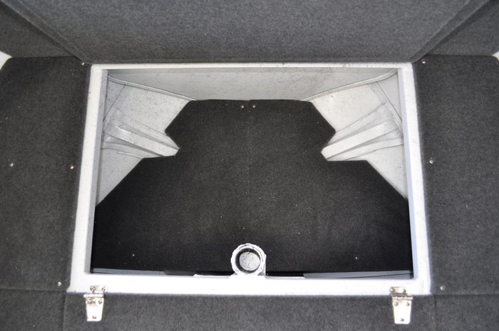 2026 Stacer 469 Outlaw Side Console