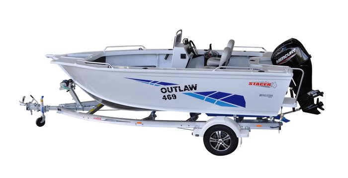 2026 Stacer 469 Outlaw Side Console