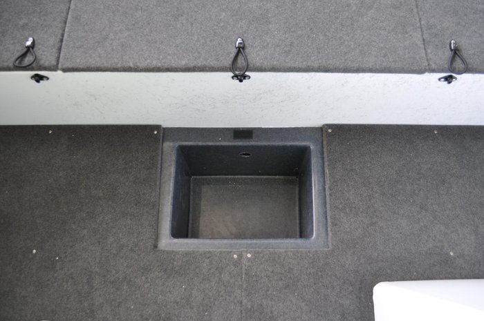 2026 Stacer 469 Outlaw Side Console