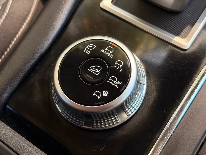 2024 Mitsubishi Outlander ES