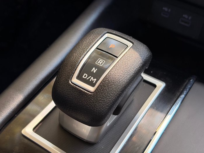 2024 Mitsubishi Outlander ES