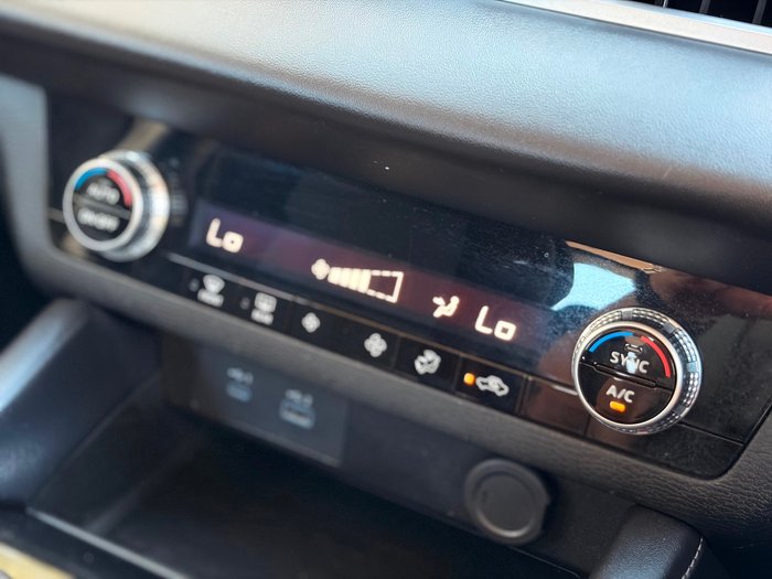 2024 Mitsubishi Outlander ES