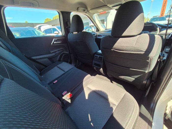 2024 Mitsubishi Outlander ES