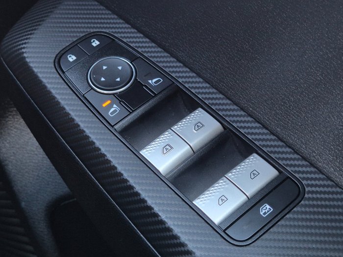 2024 Mitsubishi Outlander ES