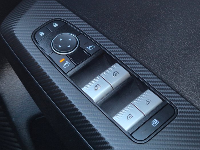 2024 Mitsubishi Outlander ES