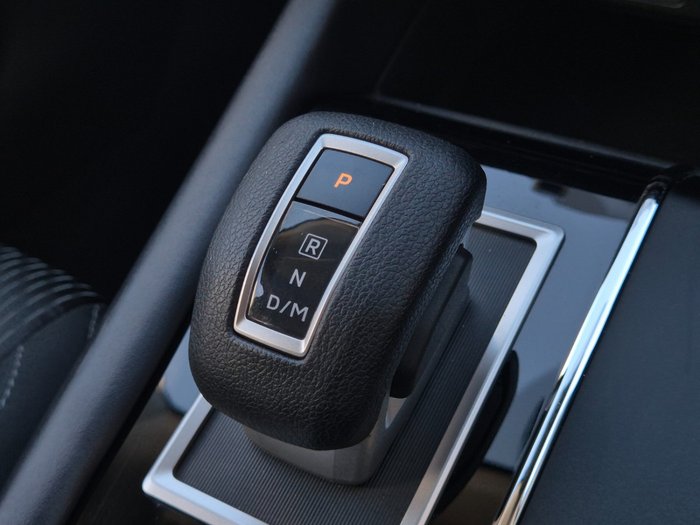 2024 Mitsubishi Outlander ES