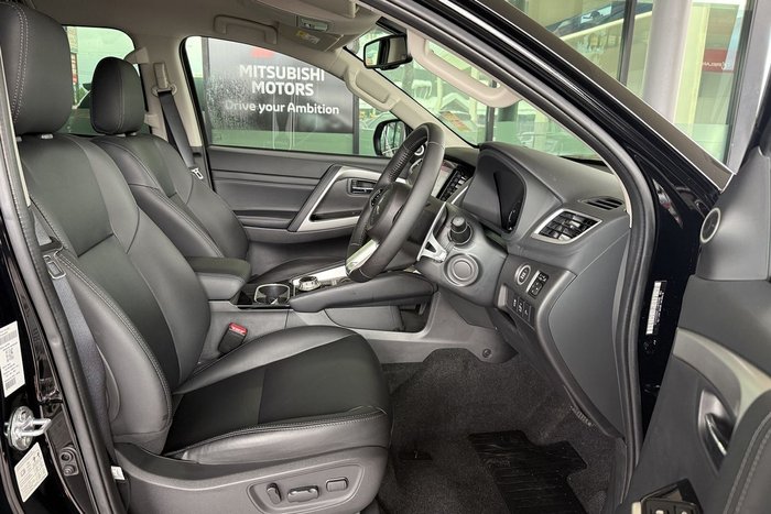 2024 Mitsubishi Pajero Sport Exceed