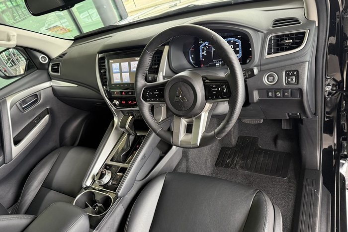 2024 Mitsubishi Pajero Sport Exceed
