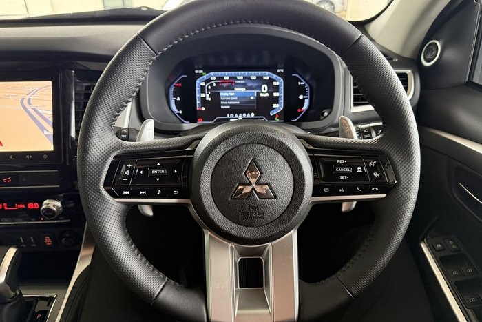 2024 Mitsubishi Pajero Sport Exceed