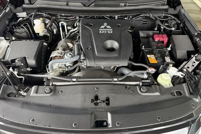2024 Mitsubishi Pajero Sport Exceed