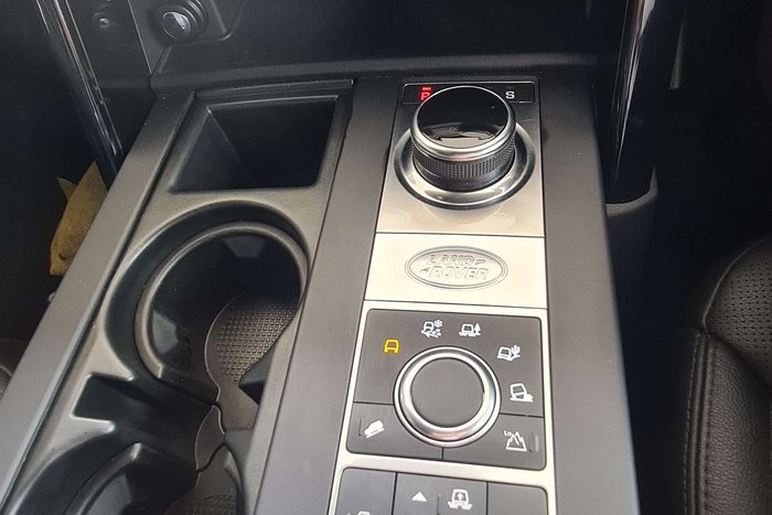 2020 Land Rover Discovery SD6 S