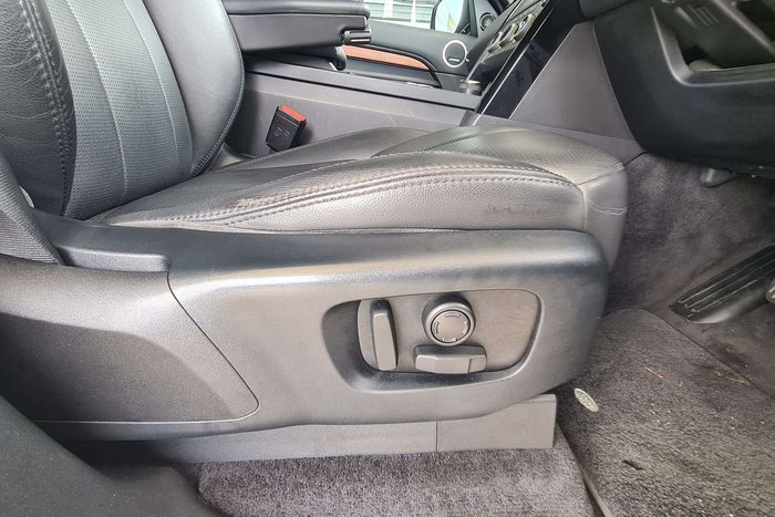 2020 Land Rover Discovery SD6 S