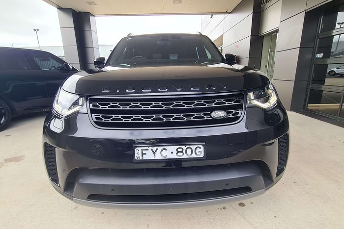 2020 Land Rover Discovery SD6 S