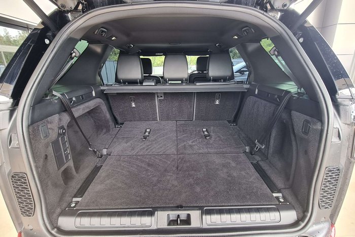 2020 Land Rover Discovery SD6 S