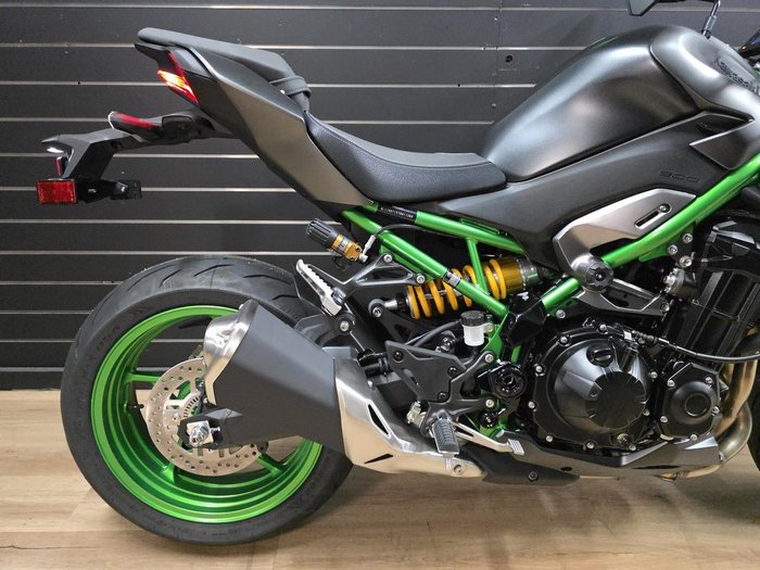 2026 Kawasaki Z900 SE Grey