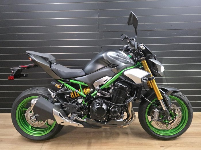 2026 Kawasaki Z900 SE Grey
