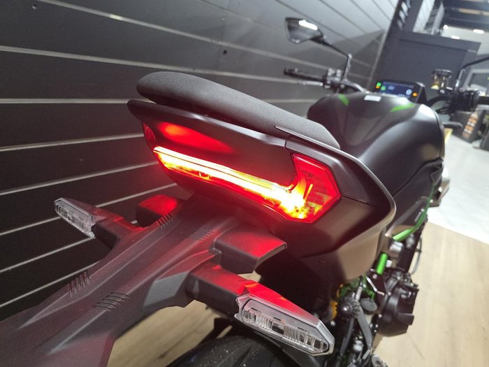 2026 Kawasaki Z900 SE Grey