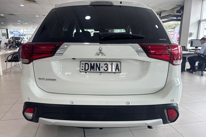 2016 Mitsubishi Outlander LS